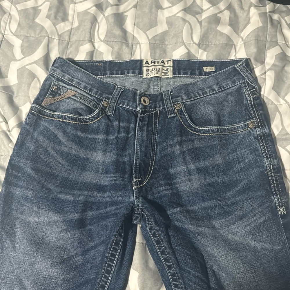 Relaxed bootcut ariat jeans 32x30